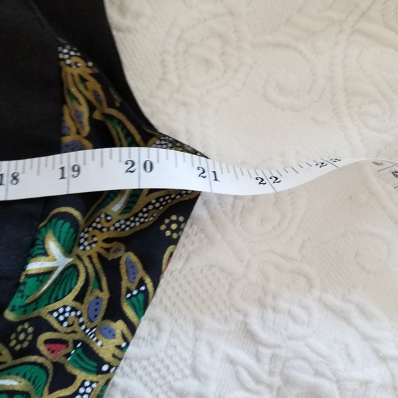 Holiday Beaded Vest - Picture 5 of 7